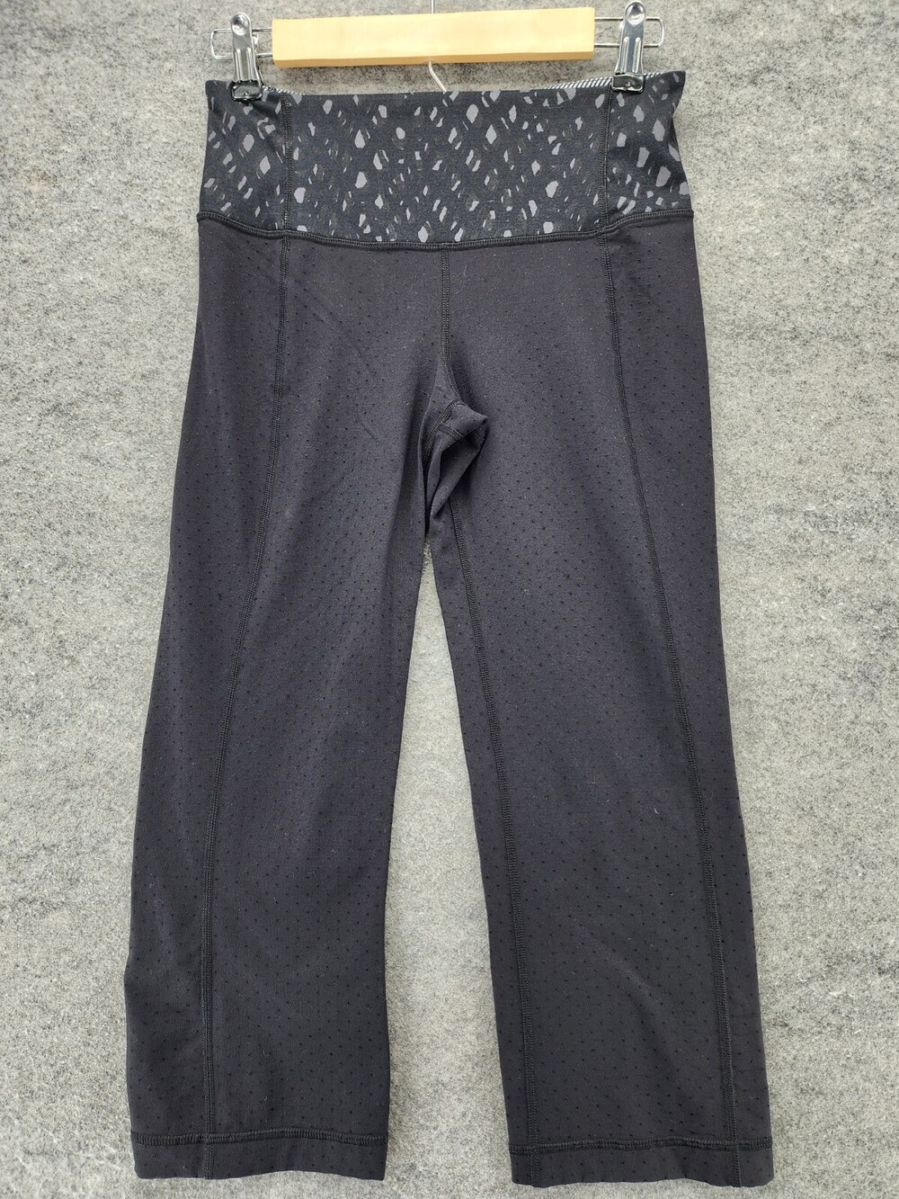 Lululemon Leggings Womens 4 Capri Pull On Black Activewear Yoga